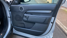 Land Rover Discovery 3.0 D300 R-Dynamic HSE 5dr Auto Diesel Station Wagon